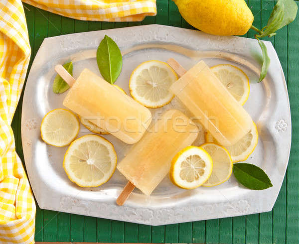 Frischen Zitrone Scheiben Zitronen grünen Stock foto © BarbaraNeveu