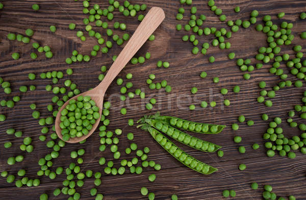 商業照片: 新鮮 · 豌豆 · 綠色 · 棕色 · 表 · 背景