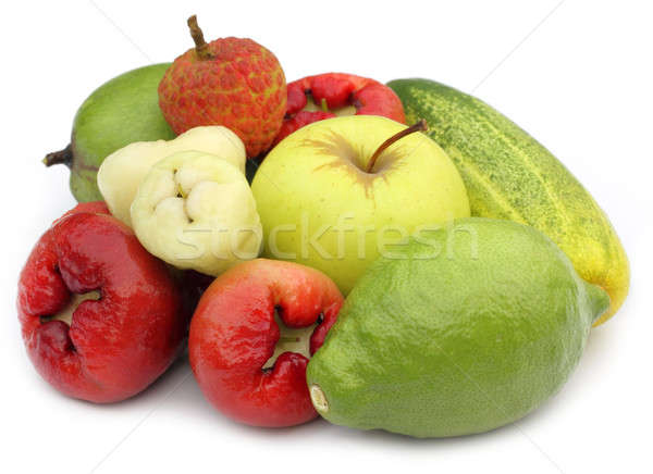 Gyümölcsök zöldségek trópusi fehér étel rózsa Stock fotó © bdspn