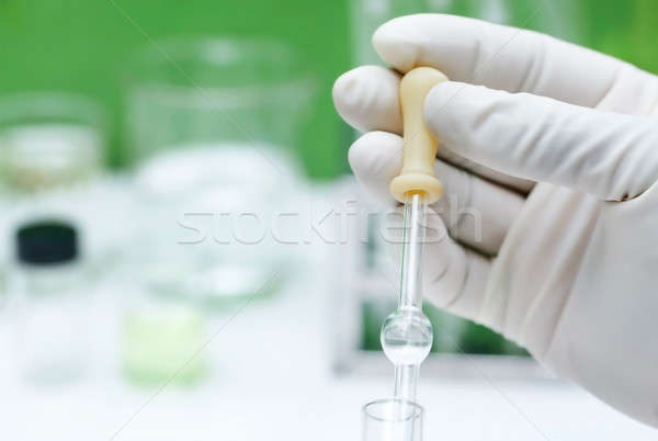 Pipette halten Hand Labor medizinischen Industrie Stock foto © bdspn