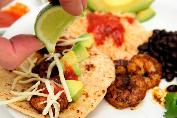 Kalk Garnelen Taco gekocht Gewürze Tacos Stock foto © bendicks