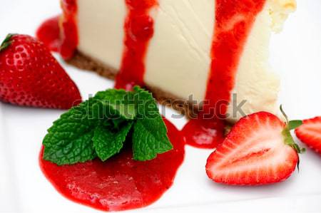 Cheesecake fraise menthe tranche fraîches fraises Photo stock © bendicks