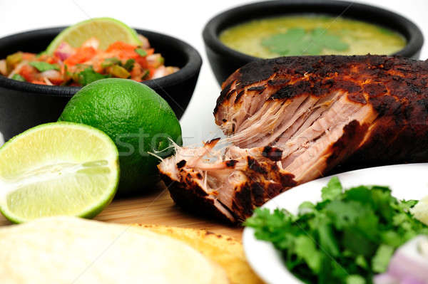 Carne de porc gatit mexican proaspăt tomate Imagine de stoc © bendicks