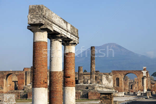 Pompei ruins Stock photo © benkrut