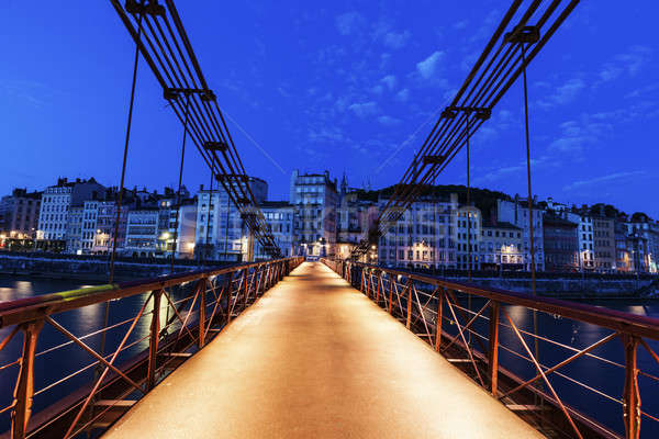 Geçit yaya köprüsü Lyon Bina kilise Stok fotoğraf © benkrut