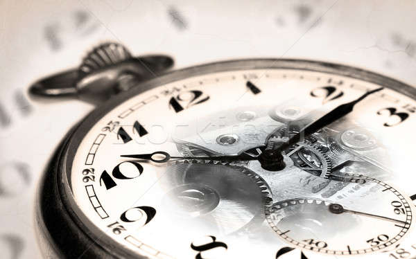 Foto stock: Edad · reloj · de · bolsillo · montaje · transparente · vintage