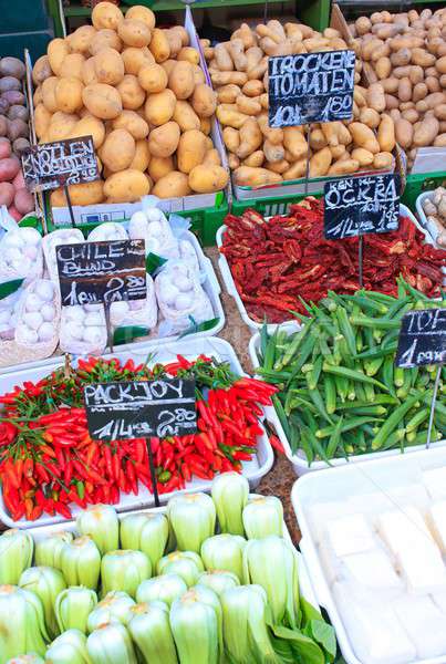 Friss zöldségek helyi piac kert gyümölcsök bolt Stock fotó © Bertl123