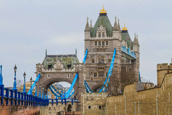 Stok fotoğraf: Tower · Bridge · yandan · görünüş · yağmurlu · gün · Londra · Bina