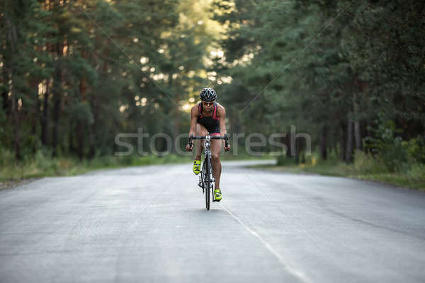 Menina bicicleta horizontal foto feminino Foto stock © bezikus