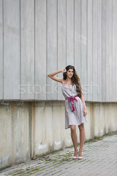 Portret meisje jurk glimlachend schoonheid mooie Stockfoto © bezikus