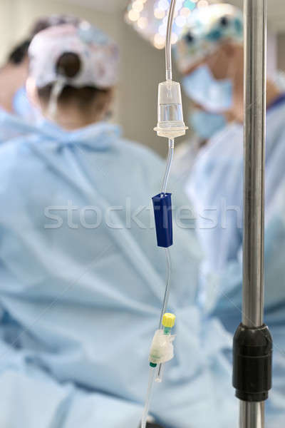 Medici camera de operare medical picătură contracara Imagine de stoc © bezikus