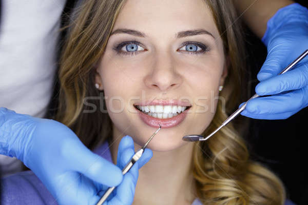 Dişçi dişler kız güzel beyaz diş Stok fotoğraf © bezikus