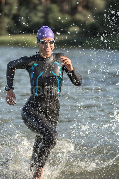 [[stock_photo]]: Fille · eau · Nice · Homme · coureur · extérieur