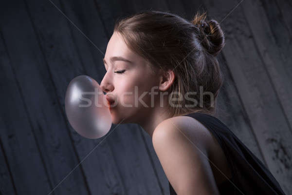 Fille rose bulle gomme portrait [[stock_photo]] © bezikus