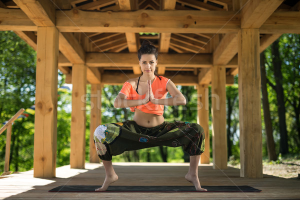 Fille engagé yoga belle fille sumo noir [[stock_photo]] © bezikus