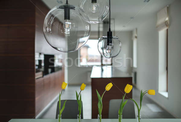 Tulpen keuken vijf Geel glas tabel Stockfoto © bezikus