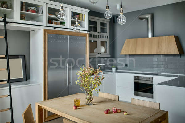 Foto stock: Cozinha · estilo · moderno · legal · cinza · paredes · branco