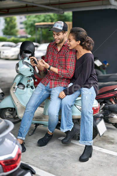 randevúk interracial párok