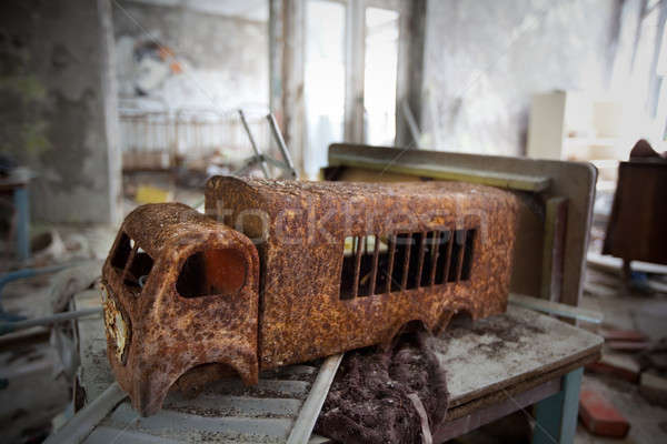 Brinquedo perdido cidade moderno ruínas Ucrânia Foto stock © bezikus