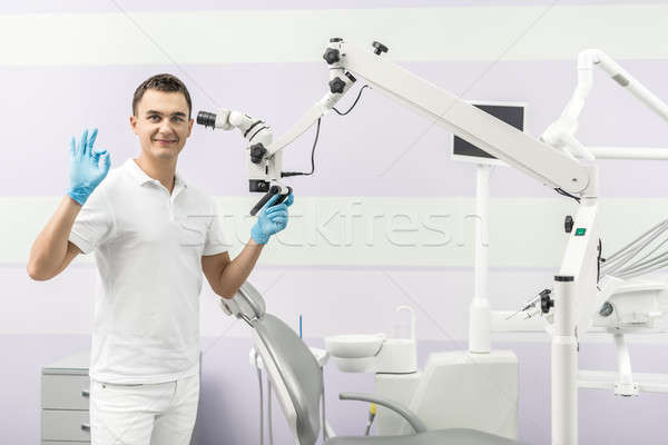 Zahnarzt zahnmedizinischen Geräten glücklich Klinik Symbol Stock foto © bezikus