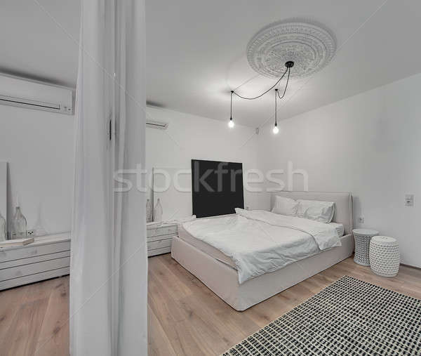Schlafzimmer modernen Stil zeitgenössischen weiß Wände Teppich Stock foto © bezikus