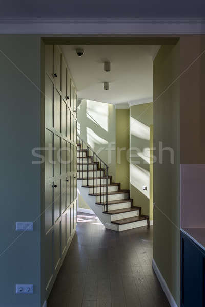 Interni stile moderno corridoio luce muri colonna Foto d'archivio © bezikus