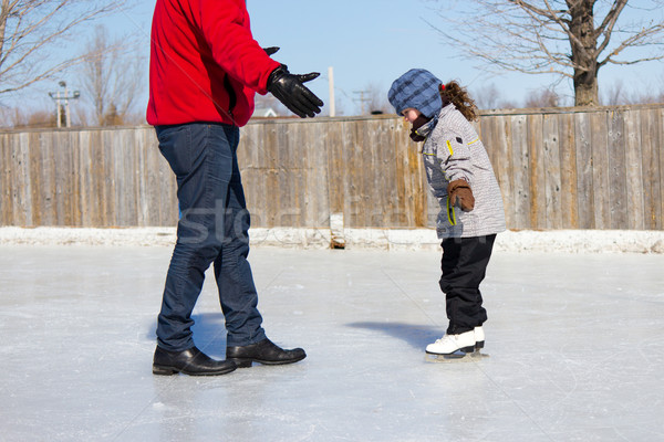 Сток-фото: отец · преподавания · дочь · льда · Skate · Открытый