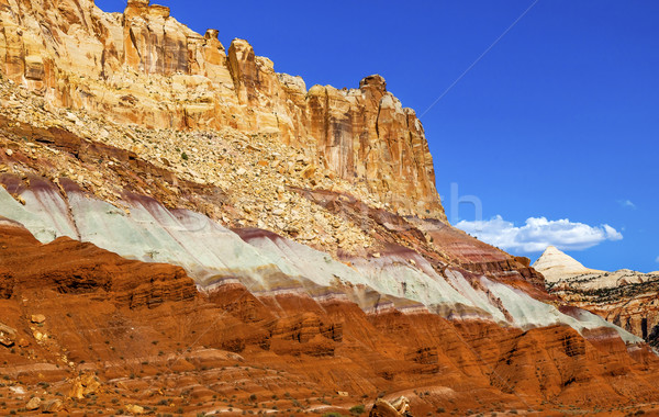Kastély homokkő hegy festői vezetés víz Stock fotó © billperry