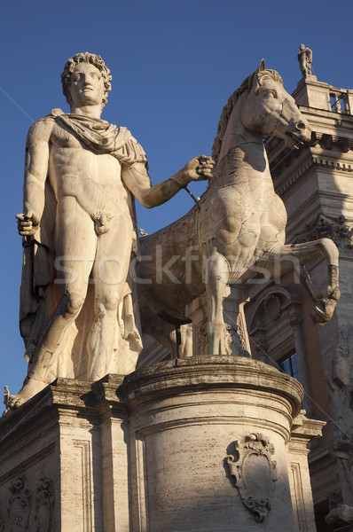 [[stock_photo]]: Statue · défenseur · Rome · colline · Italie · république