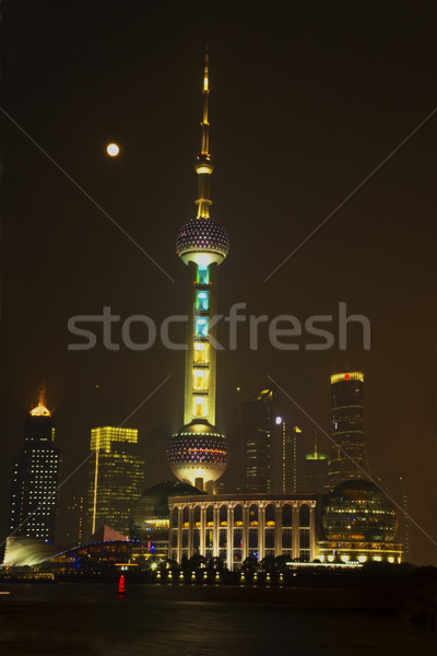 Shanghai Skyline Nacht Turm Mond Stock foto © billperry