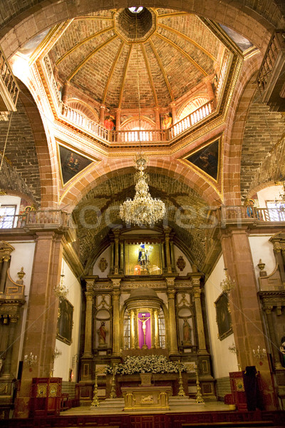 Portocaliu cărămidă dom altar biserică Imagine de stoc © billperry
