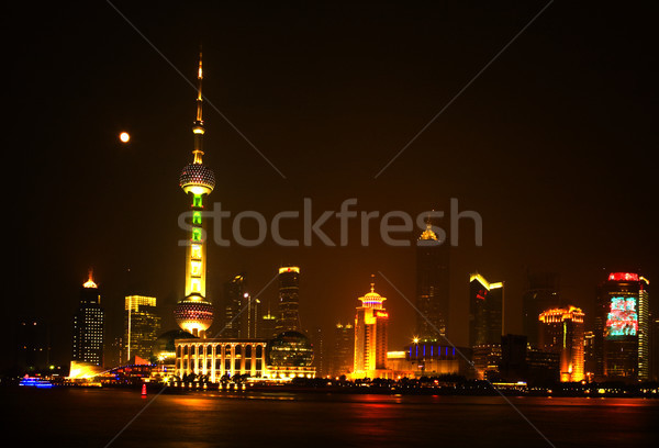 Shanghai Nacht Turm Wasser Reflexionen Stock foto © billperry