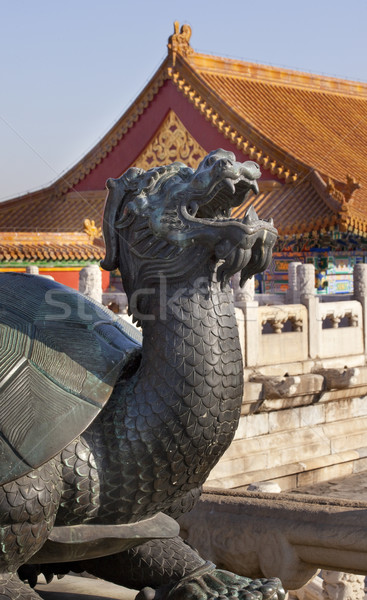 Dragón bronce estatua palacio ciudad Foto stock © billperry