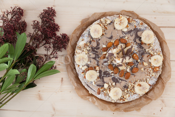 Brut vegan gâteau table en bois peu [[stock_photo]] © blanaru