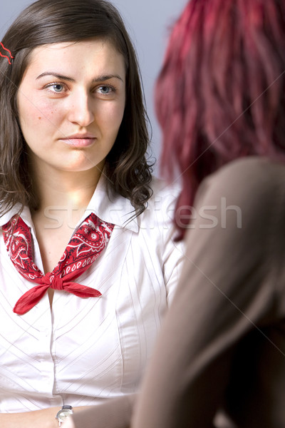 Zâmbitor conversaţie ocazional femeie de afaceri agreabil discuţie Imagine de stoc © blanaru