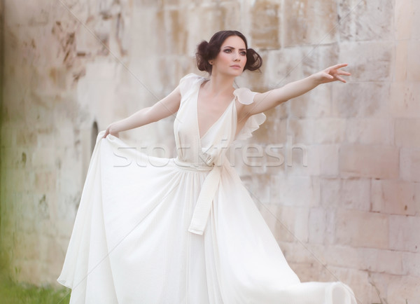 Kobieta biały długo sukienka balet Zdjęcia stock © blanaru