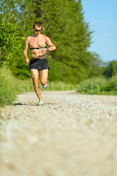 Foto stock: Homem · corrida · treinamento · estrada · rural · corredor · verão