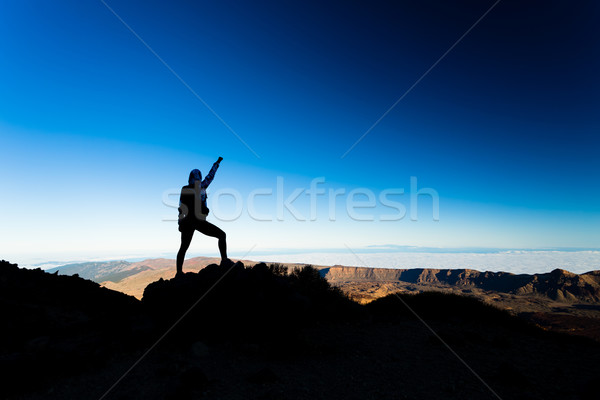 Stock foto: Frau · Wandern · Erfolg · Silhouette · Berg · top