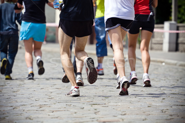 Emberek fut maraton figyelmeztetés város utcák Stock fotó © blasbike