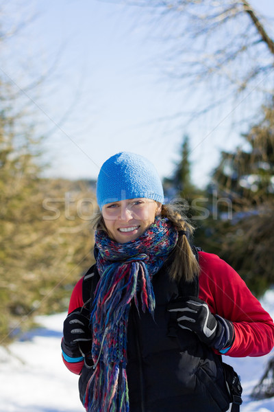 Femme randonneur marche hiver montagnes jeune femme [[stock_photo]] © blasbike