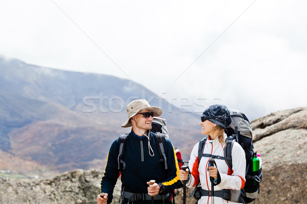 Hombre mujer senderismo montanas Pareja himalaya Foto stock © blasbike