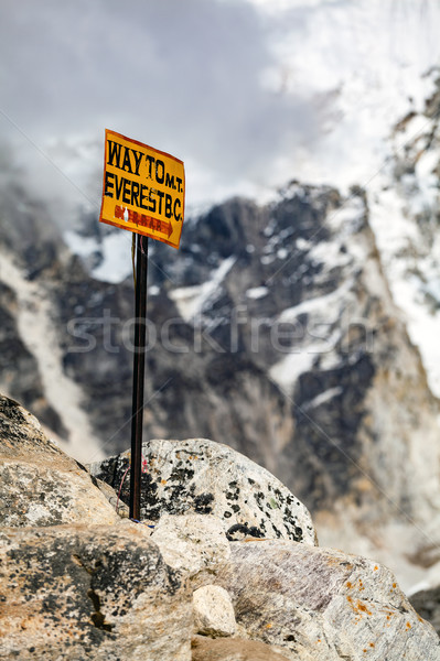 Mount Everest útjelző tábla Himalája Nepál út tábor Stock fotó © blasbike
