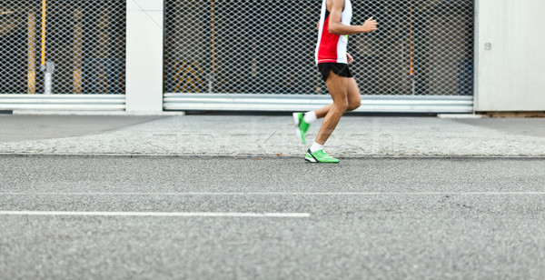 Stock foto: Mann · läuft · Marathon · Stadtstraße · Bewegungsunschärfe · Sport