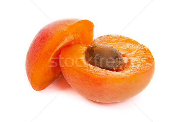 Deux abricot couteau isolé [[stock_photo]] © bloodua