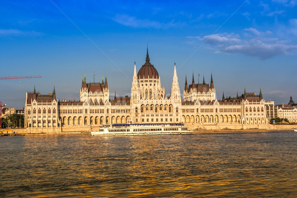 Chain Bridge and Hungarian Parliament, Budapest, Hungary Stock photo © bloodua