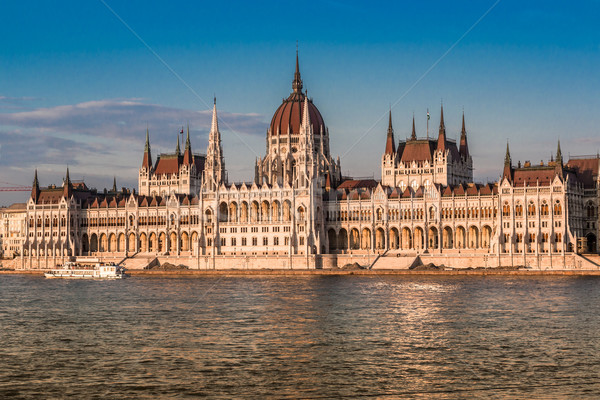 Chain Bridge and Hungarian Parliament, Budapest, Hungary Stock photo © bloodua