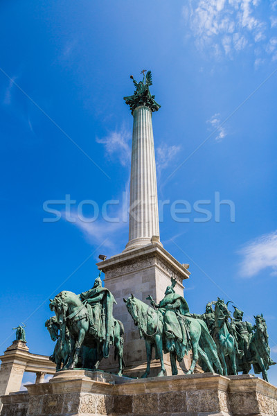Pătrat Budapesta dedicat cer Imagine de stoc © bloodua