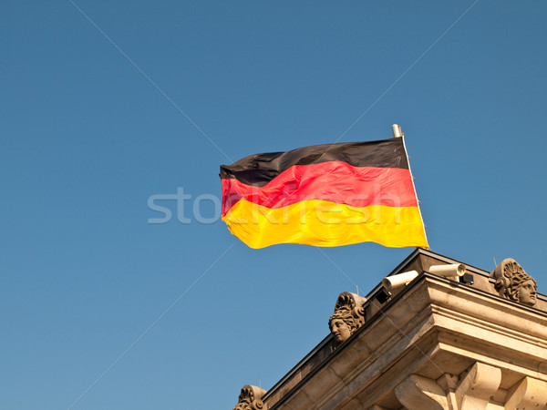 Zászló repülés épület Berlin Németország terv Stock fotó © bobbigmac