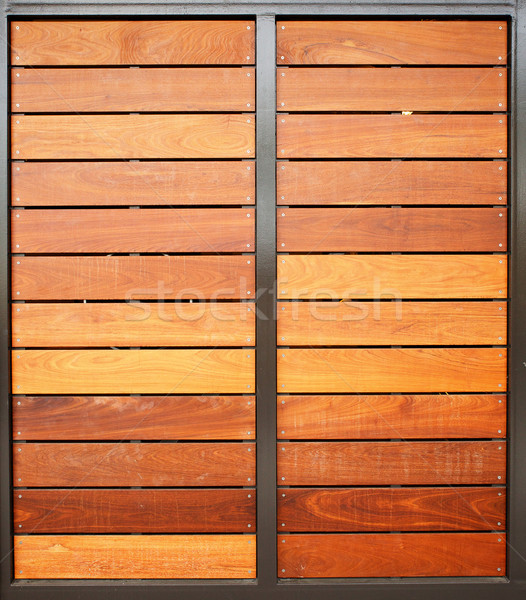 [[stock_photo]]: Bois · garage · portes · vertical · taché · acier