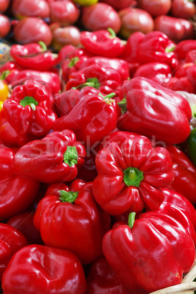 Rojo campana pimientos mercado Foto stock © bobkeenan